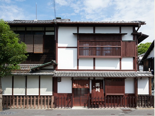 西川近江八幡店の外観