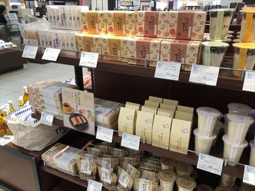 近江路　しゅしゅ商品陳列